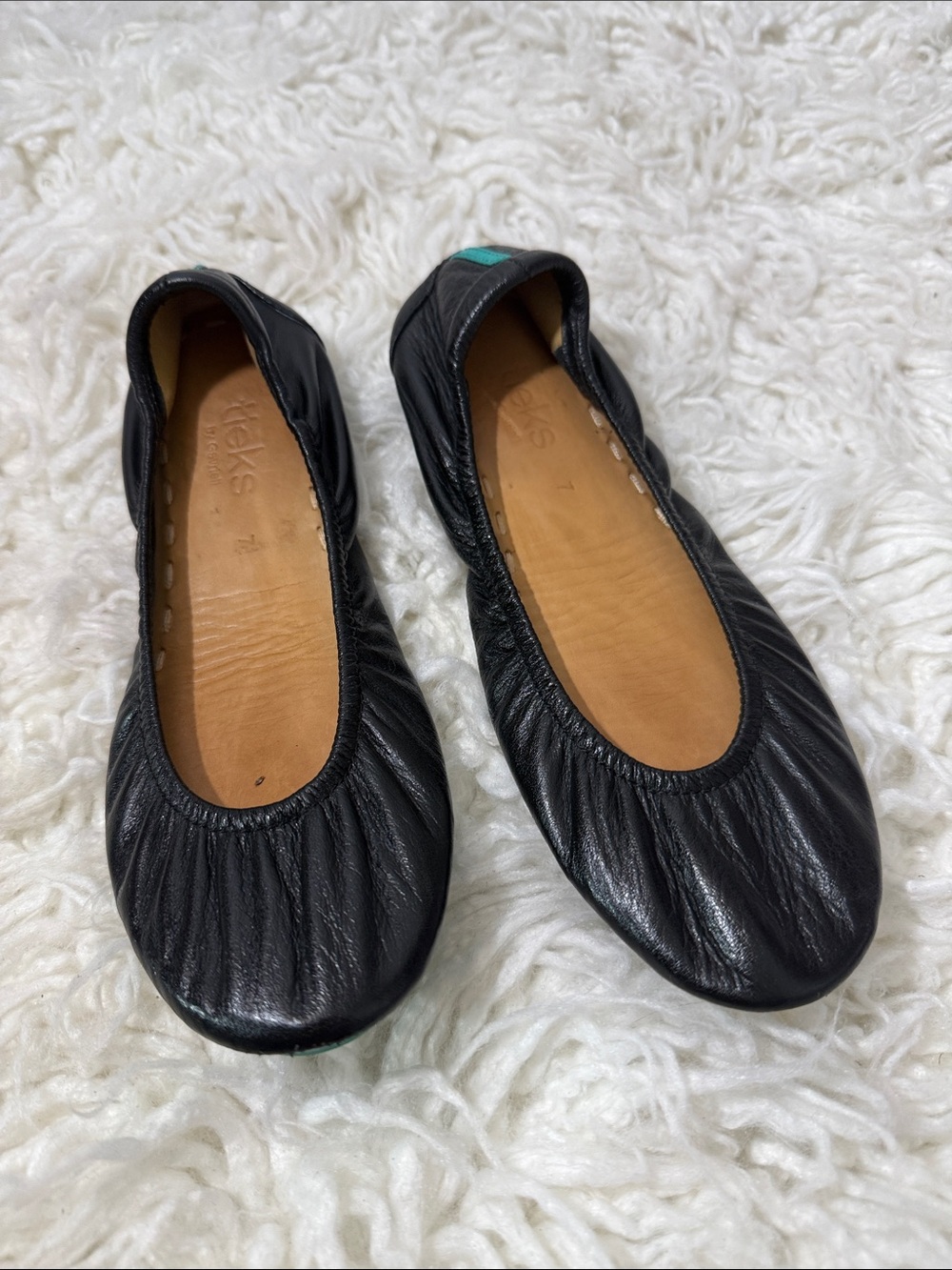 Tieks Black Leather Gathered Ballet Flats with Teal Heel Tab size 7